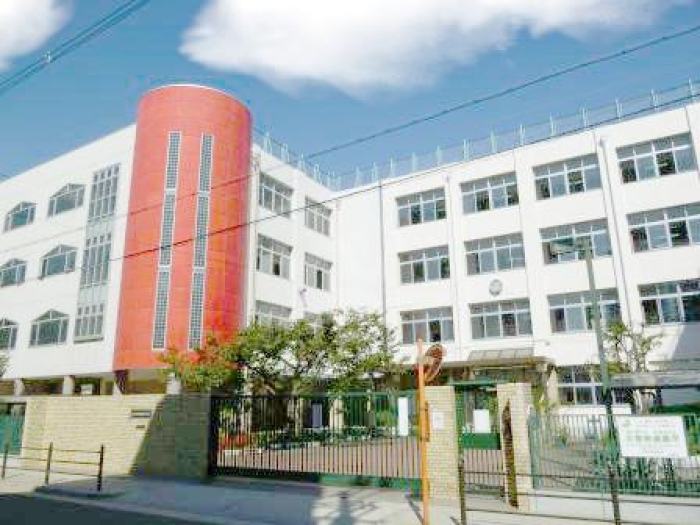 【大阪市立新平野西小学校】徒歩11分（約880ｍ）