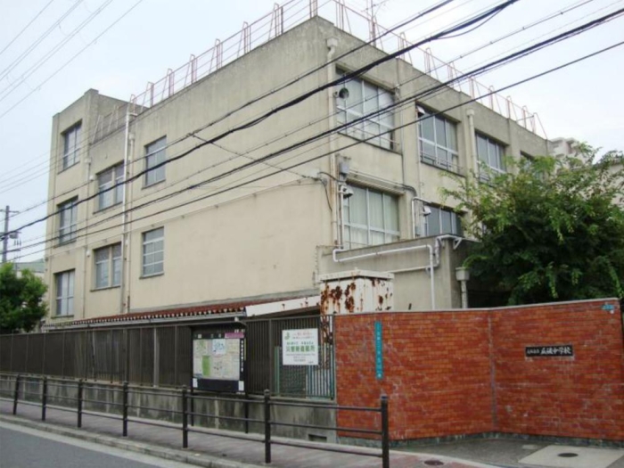 【大阪市立瓜破中学校】徒歩14分（1100ｍ）